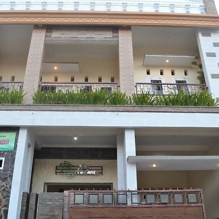 Griya Nelwan Guest House Malang Exteriér fotografie